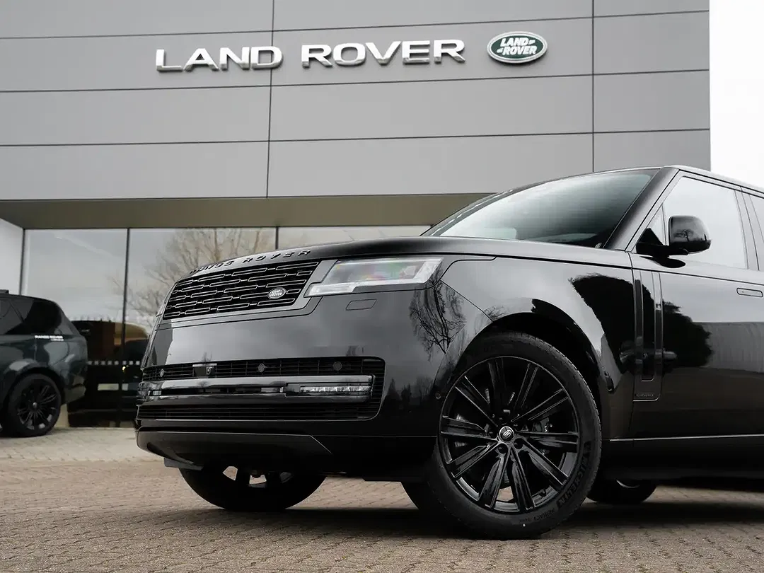 Land Rover Range Rover P550e Autobiography - Thumbnail 11