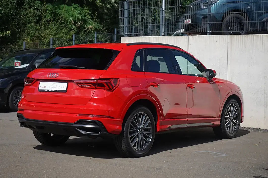 Audi Q3 35 1.5 TFSI S line - Thumbnail 4