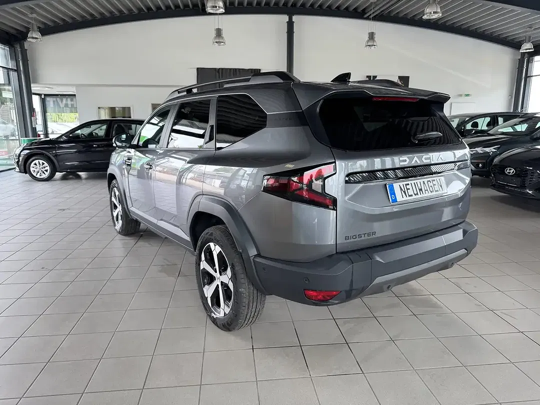 Dacia Bigster TCe - Thumbnail 3
