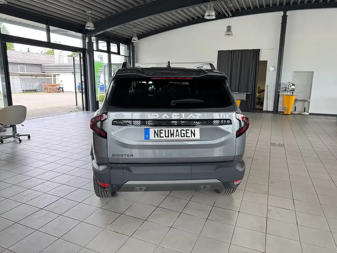 Dacia Bigster TCe - Thumbnail 4