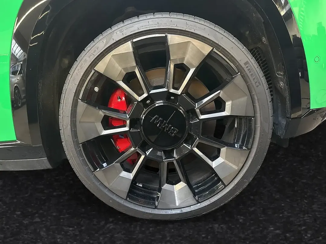 BMW XM - Thumbnail 3