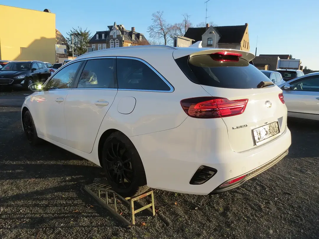 Kia Ceed SW / cee'd SW Vision - Thumbnail 5