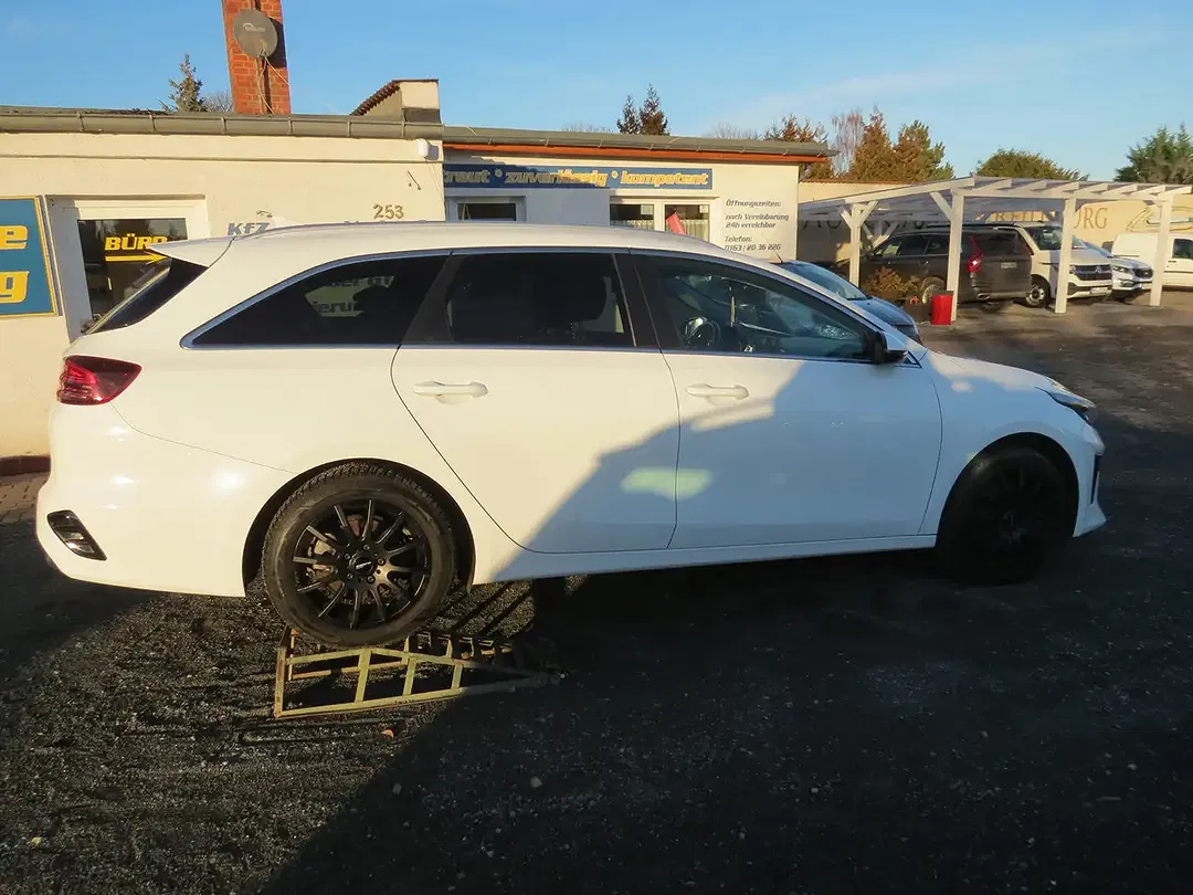 Kia Ceed SW / cee'd SW Vision - Thumbnail 8