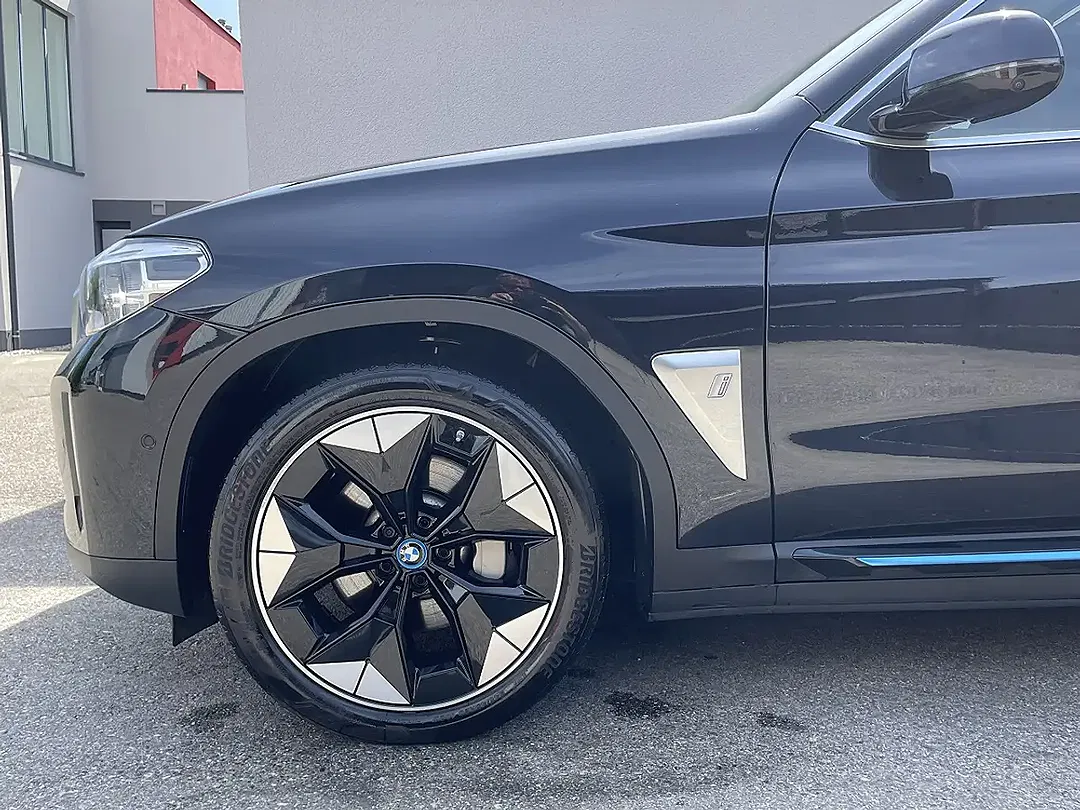 BMW iX3 Comfort - Thumbnail 6