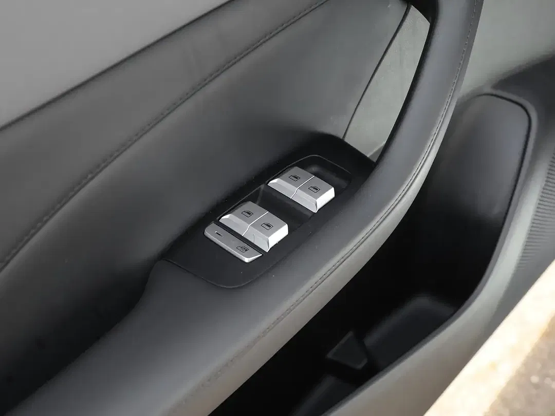 MG MGS5 EV Luxury Long Range - foto 15