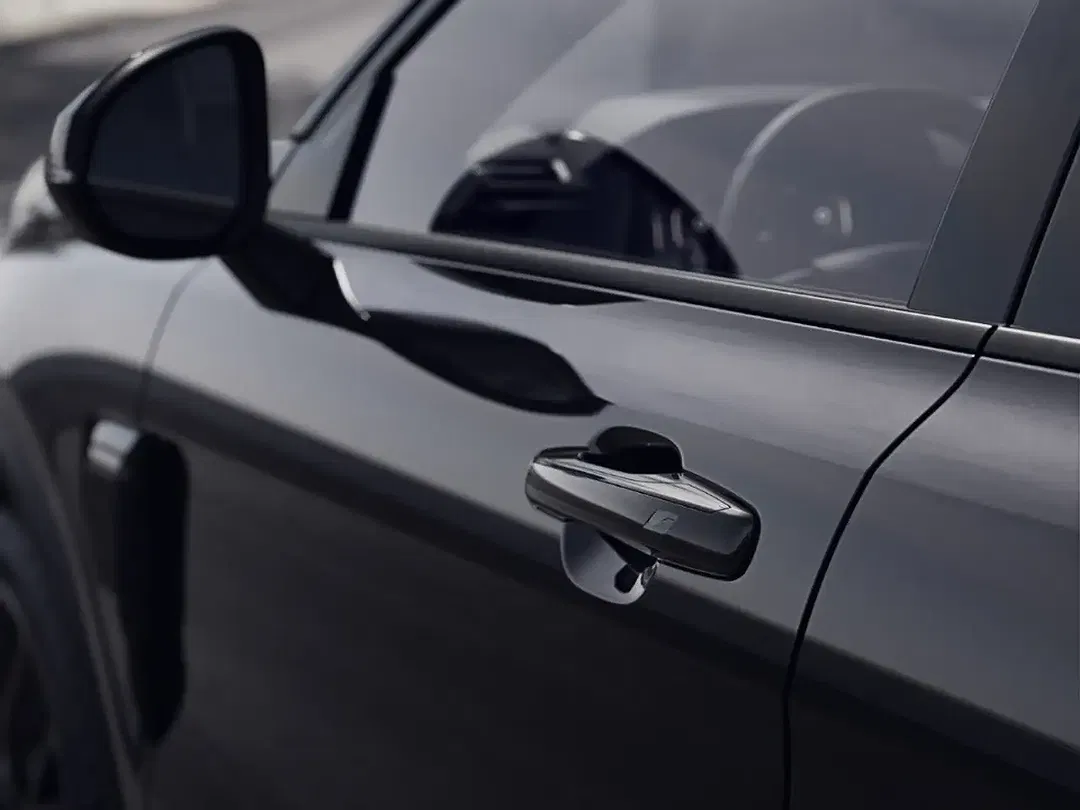 Lynk & Co 01 - Thumbnail 11