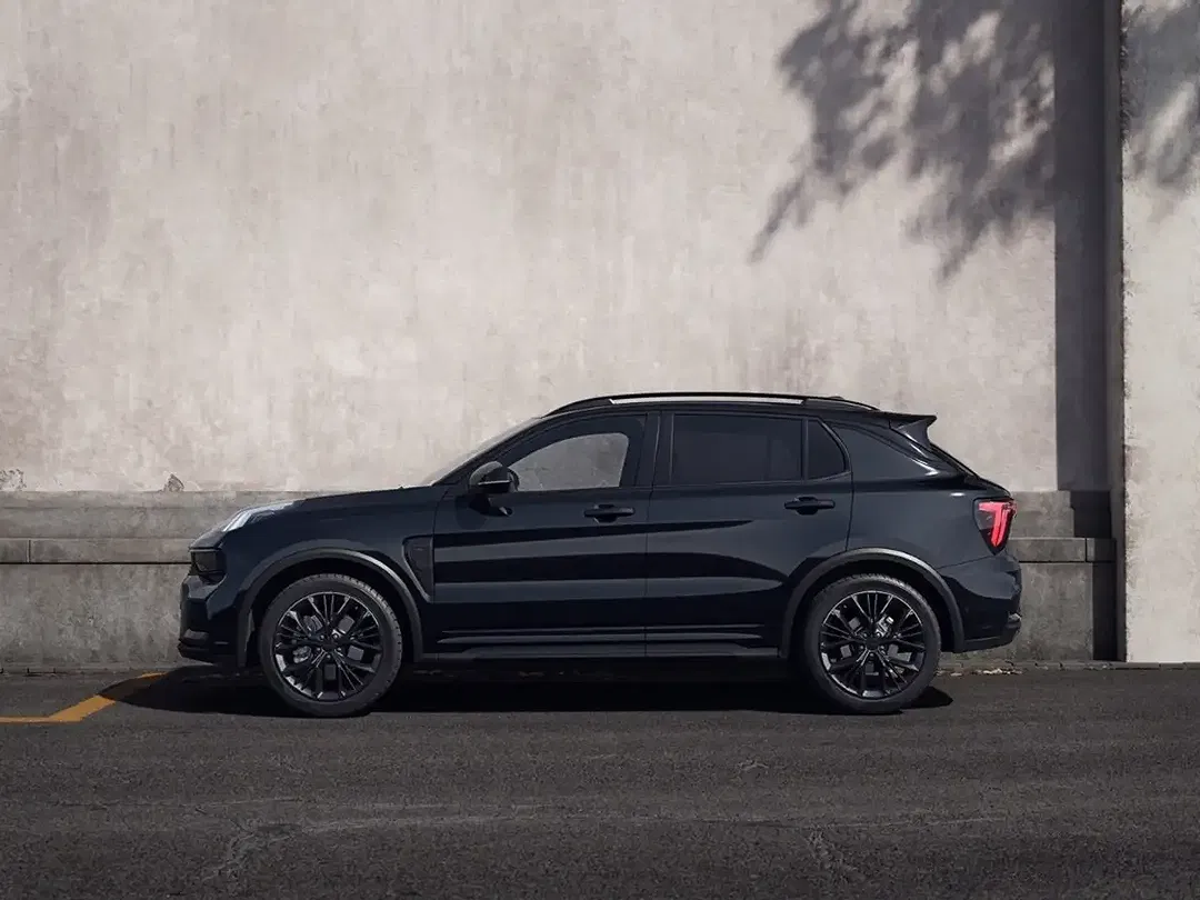 Lynk & Co 01 - Thumbnail 3