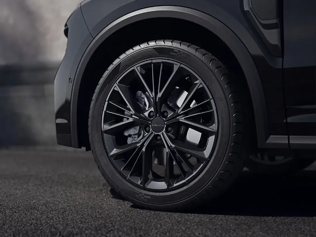 Lynk & Co 01 - Thumbnail 6