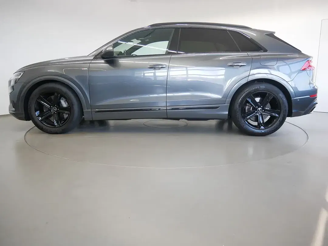 Audi Q8 55 TFSI e quattro - Thumbnail 3