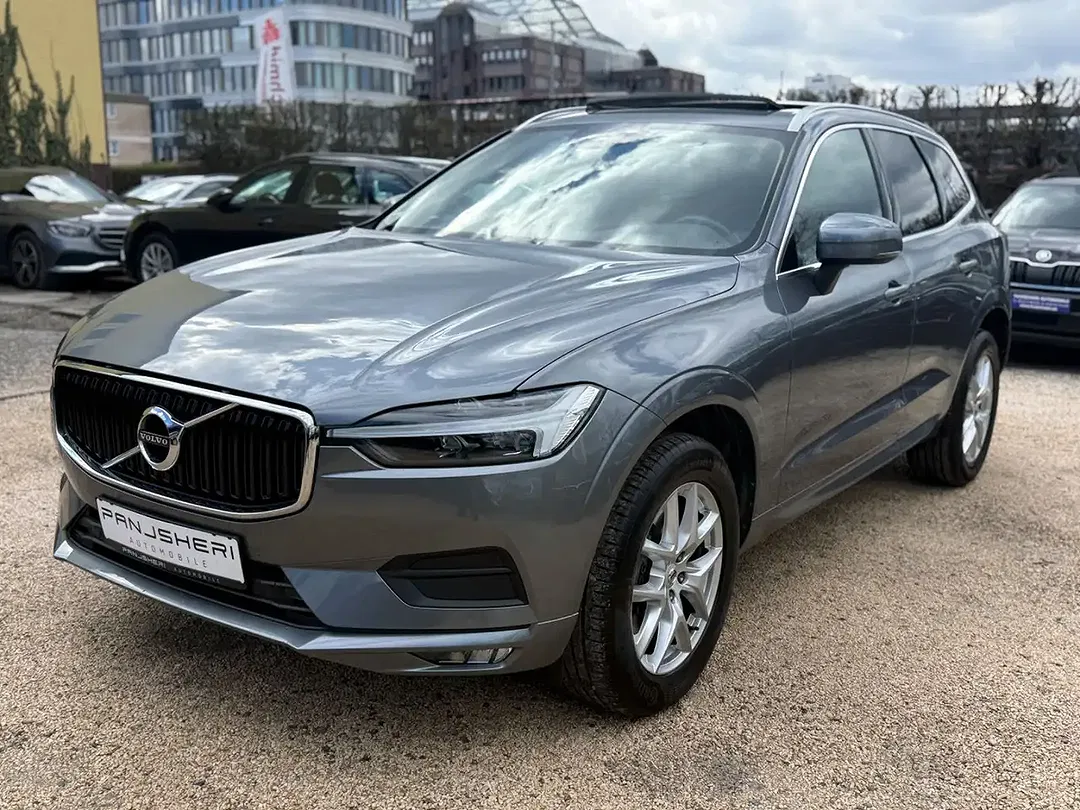 Volvo XC60 Momentum Pro - Thumbnail 2