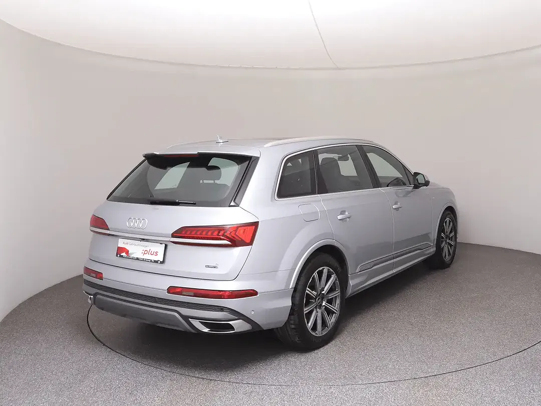Audi Q7 55 TFSI e quattro S line - Thumbnail 4