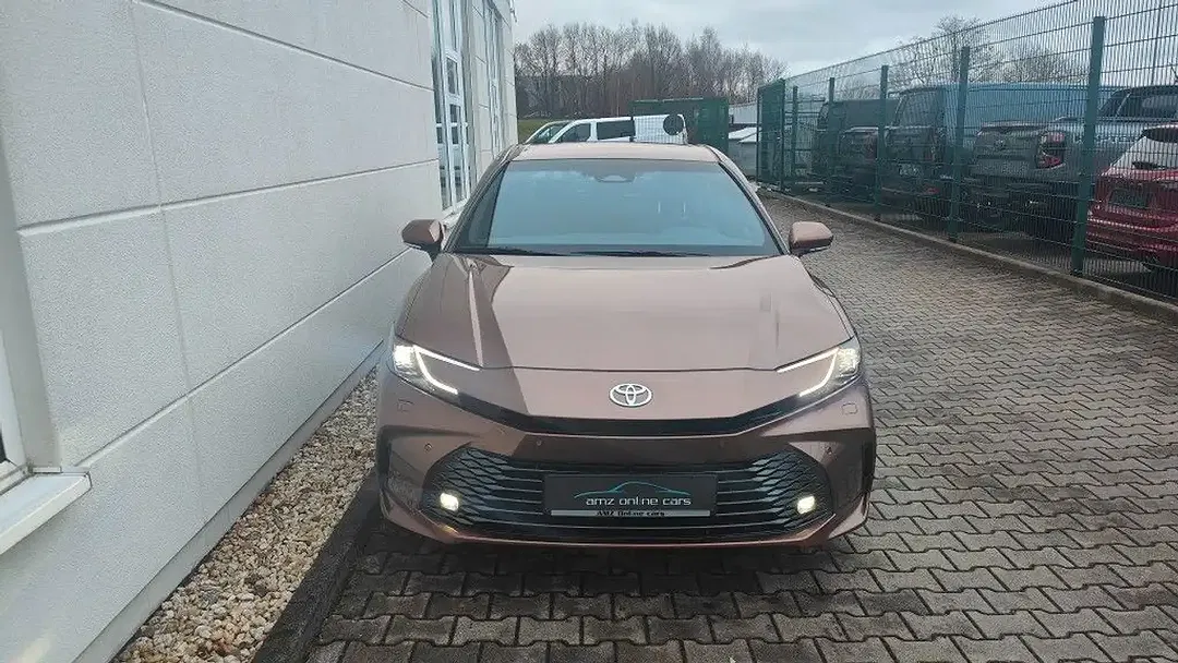 Toyota Camry Hybrid Prestige - foto 2