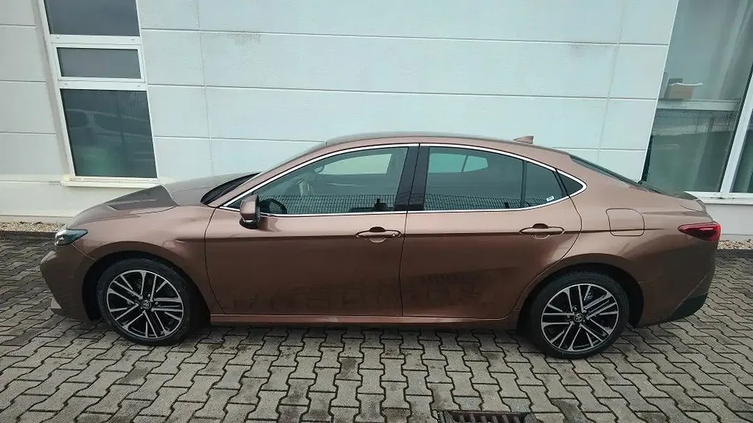 Toyota Camry Hybrid Prestige - Thumbnail 4