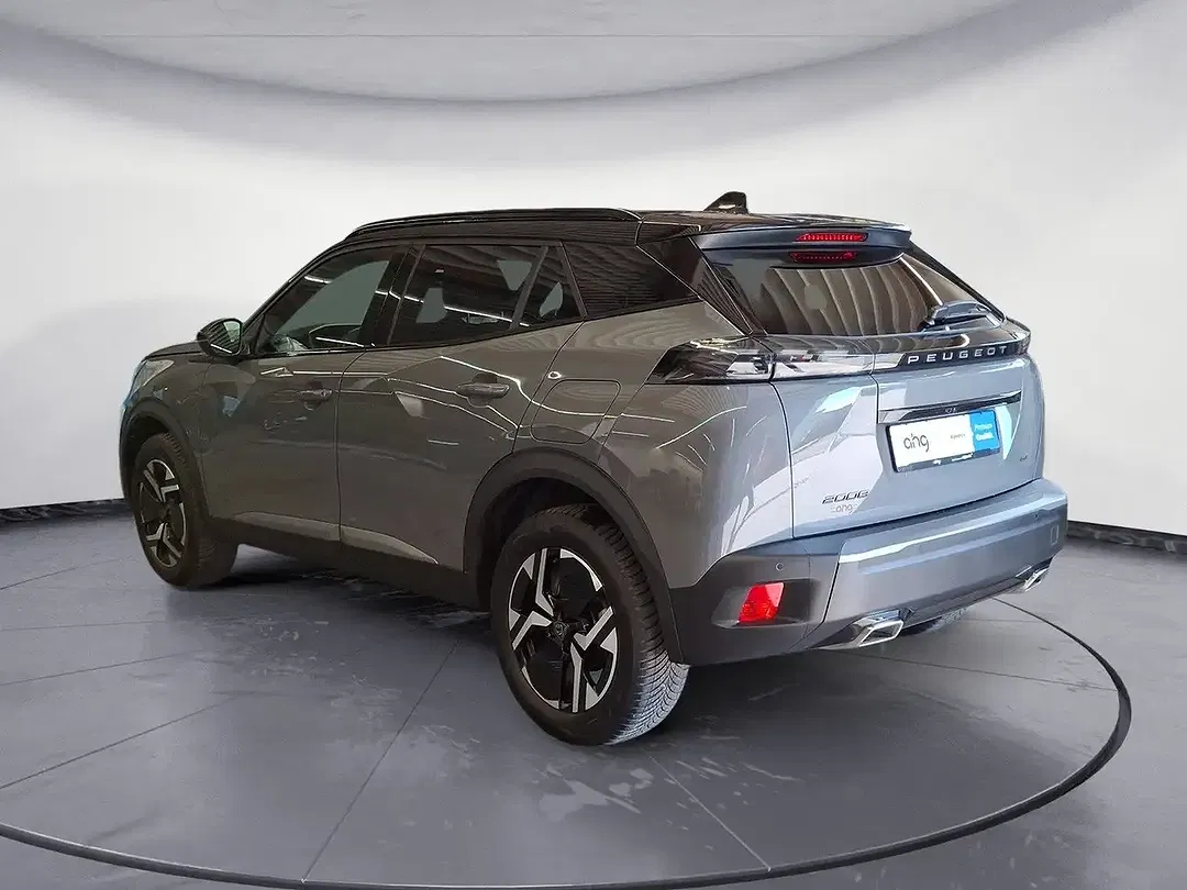 Peugeot 2008 130 PureTech EAT8 GT - Thumbnail 3