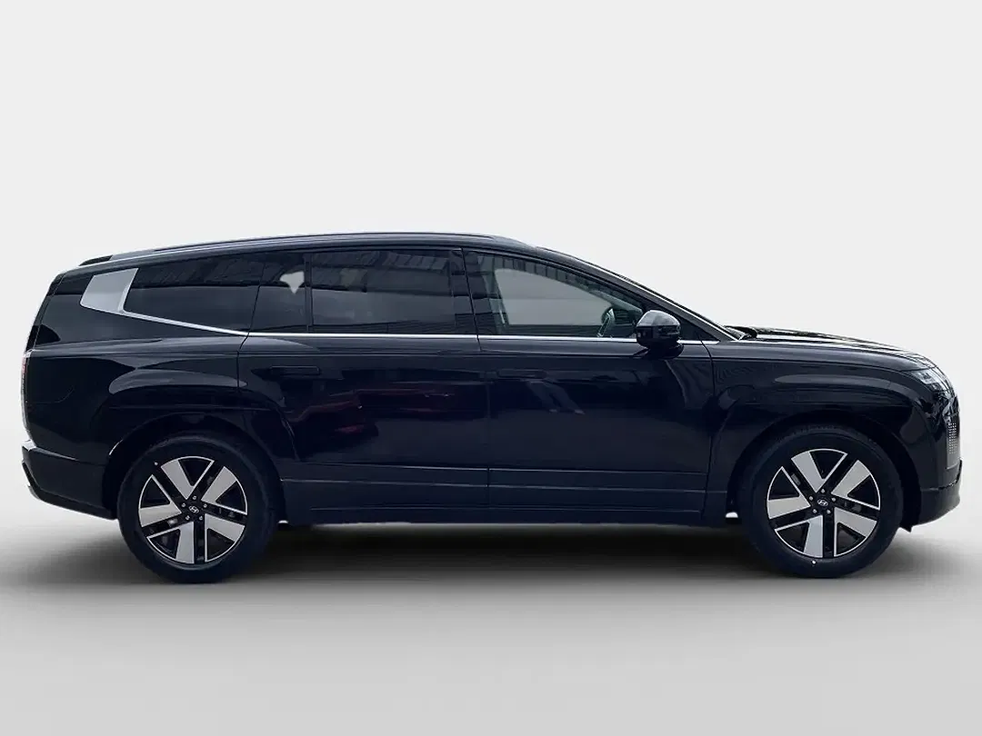 Hyundai IONIQ 9 - Thumbnail 3