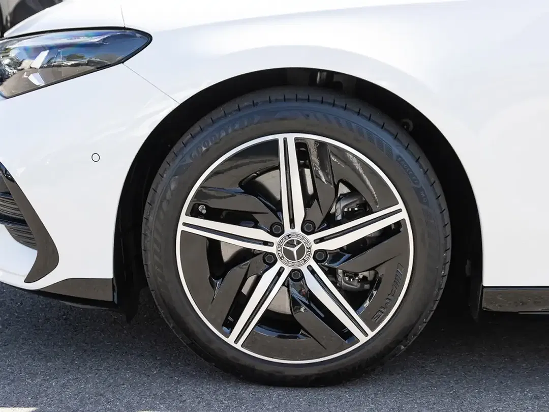 Mercedes-Benz CLA 250 AMG Line - Thumbnail 9