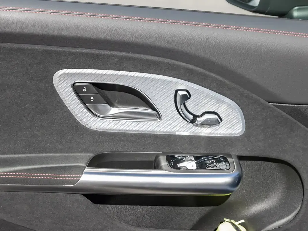 Mercedes-Benz CLA 250 AMG Line - Thumbnail 13