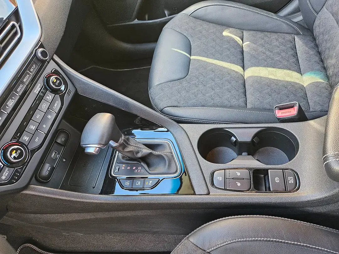 Kia Niro PHEV Hybrid Vision - Thumbnail 24