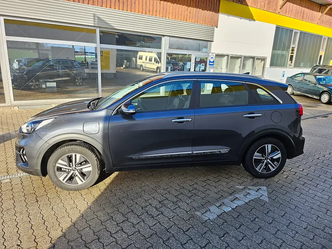 Kia Niro PHEV Hybrid Vision - Thumbnail 7