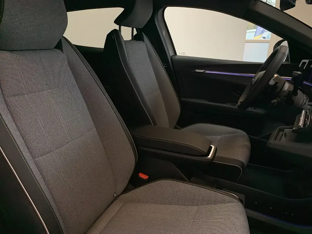 Renault Megane E-Tech Techno Comfort - Thumbnail 25