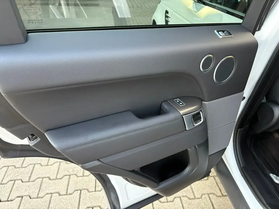 Land Rover Range Rover Sport S - Thumbnail 8