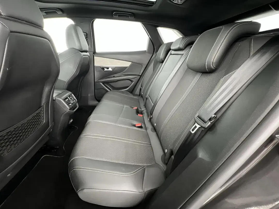 Peugeot 3008 GT - Thumbnail 8