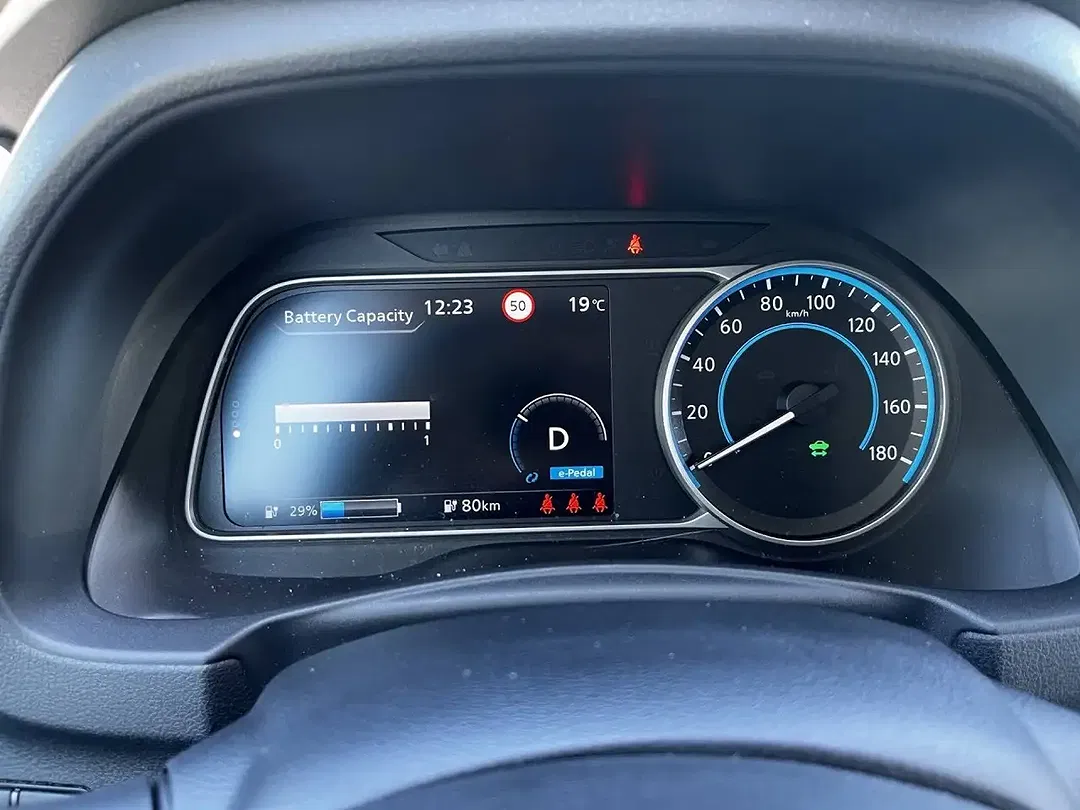 Nissan Leaf Tekna - Thumbnail 10