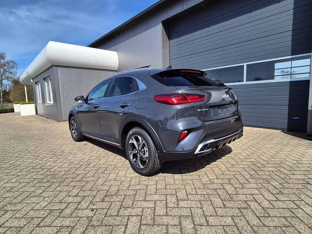 Kia XCeed 1.6 T-GDI AMT - foto 2