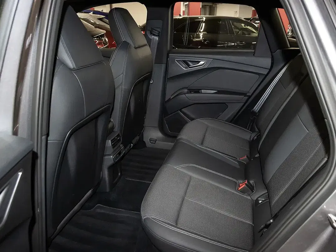 Audi Q4 e-tron 40 S line - Thumbnail 10