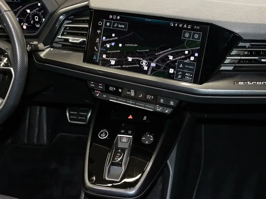 Audi Q4 e-tron 40 S line - Thumbnail 13