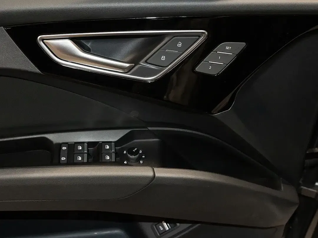 Audi Q4 e-tron 40 S line - Thumbnail 14