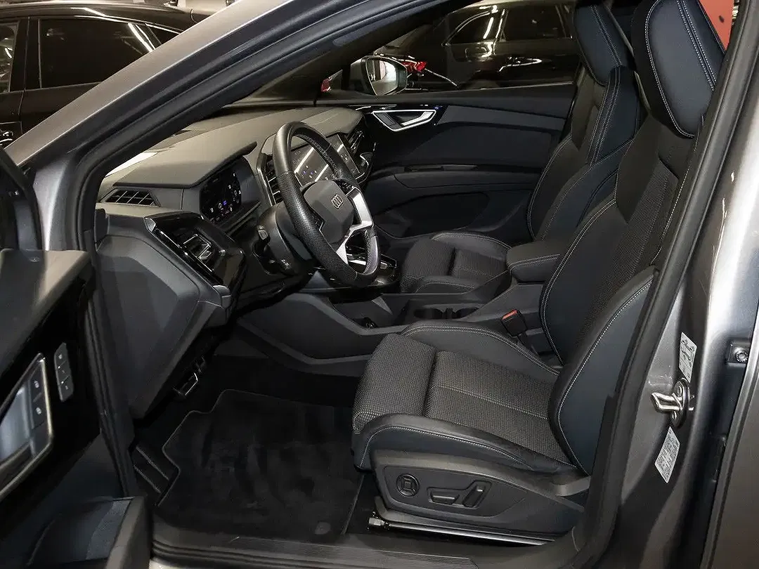 Audi Q4 e-tron 40 S line - Thumbnail 15
