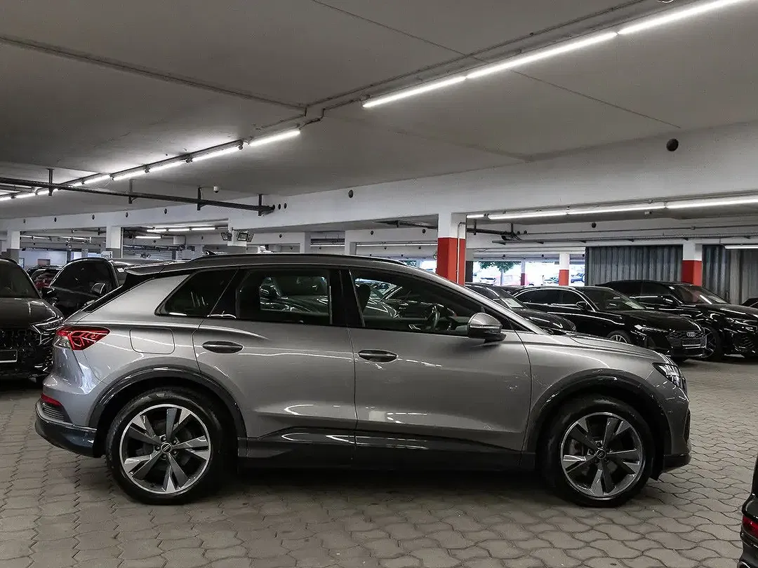 Audi Q4 e-tron 40 S line - Thumbnail 5