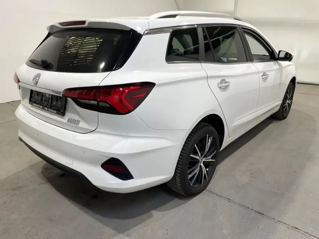 MG MG5 AUT Luxury - Thumbnail 3