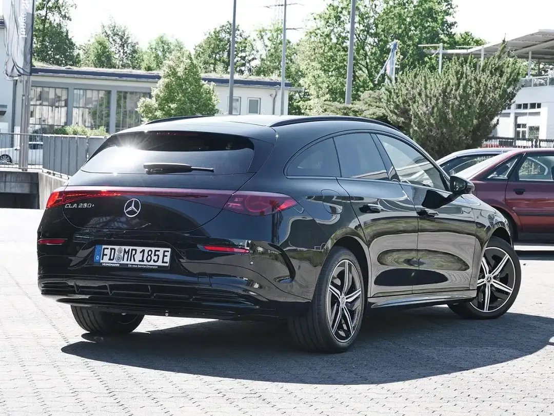 Mercedes-Benz CLA 250 EQ - Thumbnail 3