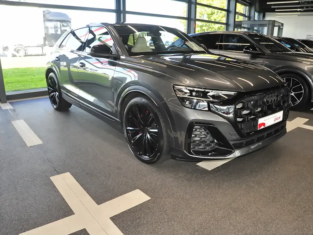 Audi Q8 60 TFSI e quattro Matrix LED S line - foto 2