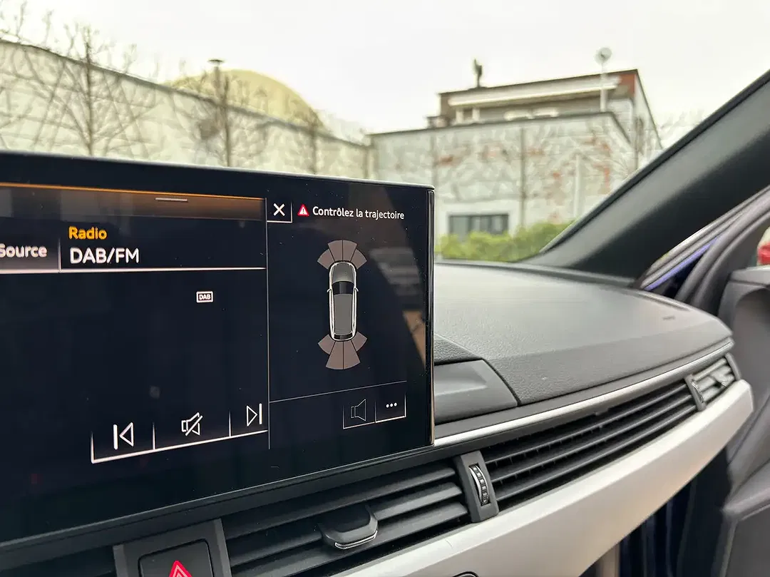 Audi A4 2.0 TDI Avant - Thumbnail 13
