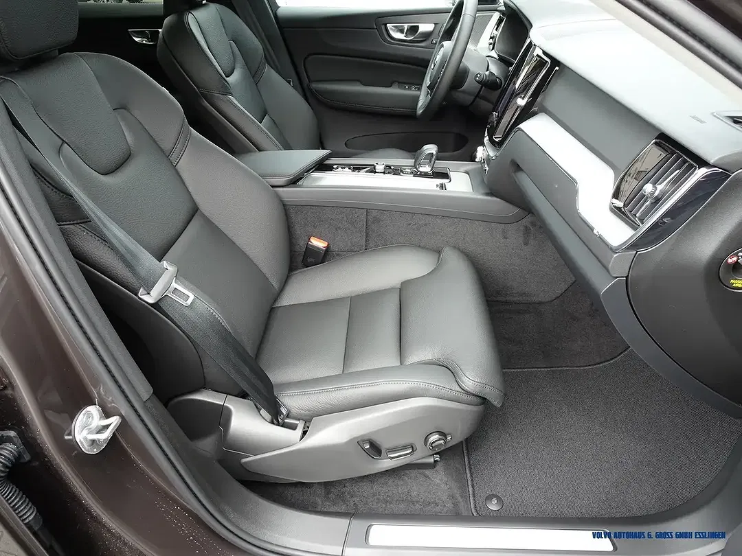 Volvo XC60 T6 AWD Plus Dark - Thumbnail 10