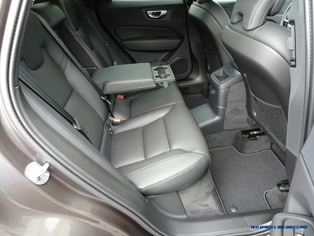 Volvo XC60 T6 AWD Plus Dark - Thumbnail 12