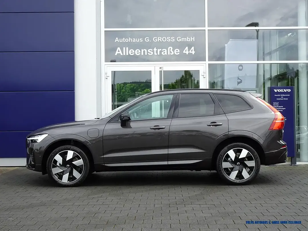 Volvo XC60 T6 AWD Plus Dark - Thumbnail 4