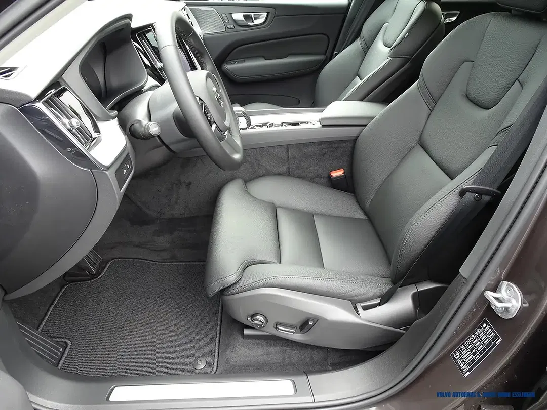 Volvo XC60 T6 AWD Plus Dark - Thumbnail 7