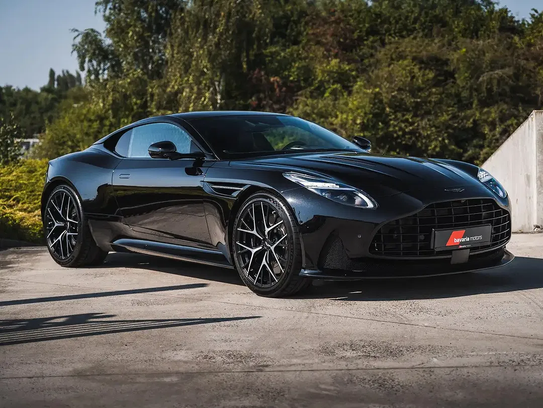 Aston Martin DB12 V8 - foto 1