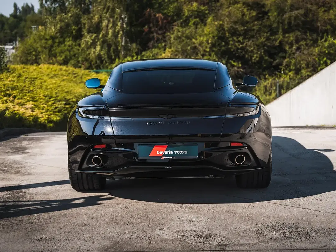 Aston Martin DB12 V8 - Thumbnail 10