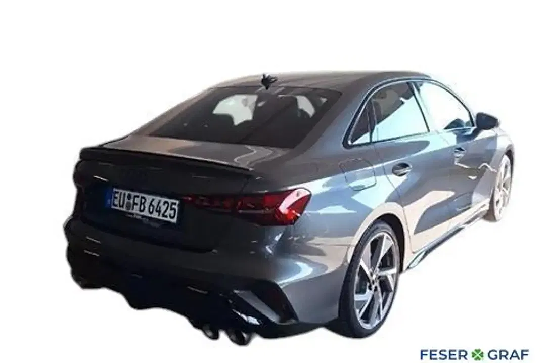 Audi S3 - foto 1