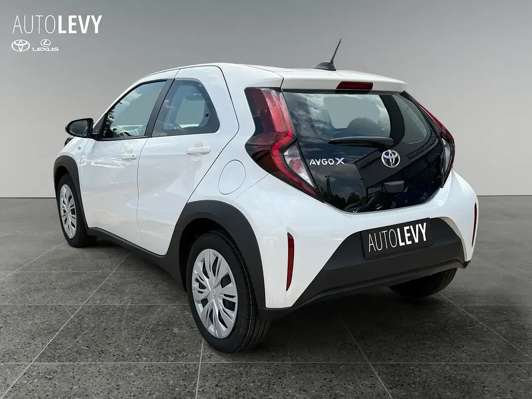 Toyota Aygo X Business Edition - Thumbnail 3