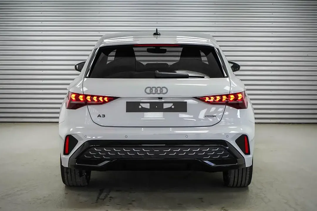 Audi A3 40 TFSI S tronic quattro Sportback - Thumbnail 4