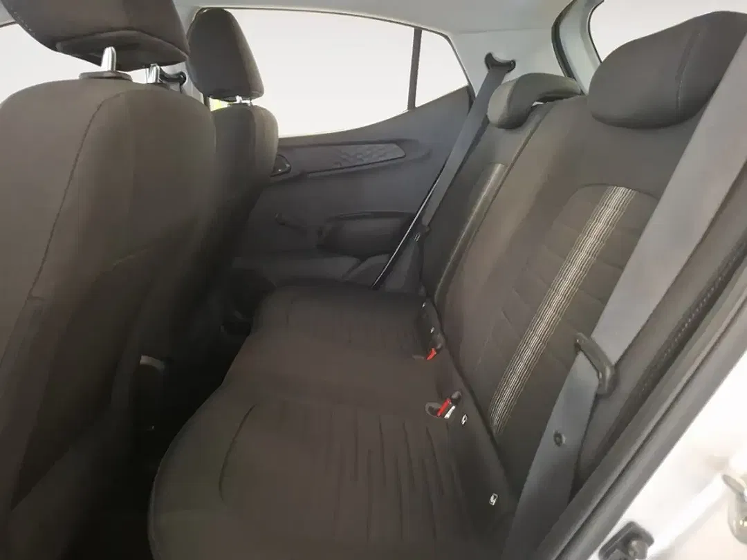 Hyundai i10 Select - Thumbnail 11