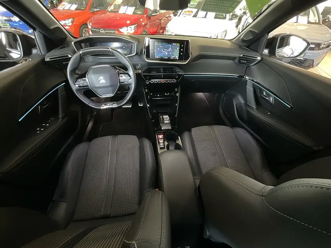 Peugeot 208 GT - Thumbnail 13