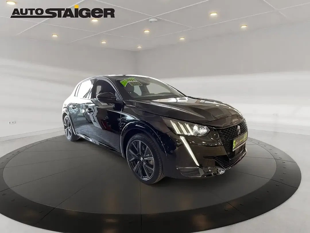 Peugeot 208 GT - Thumbnail 3