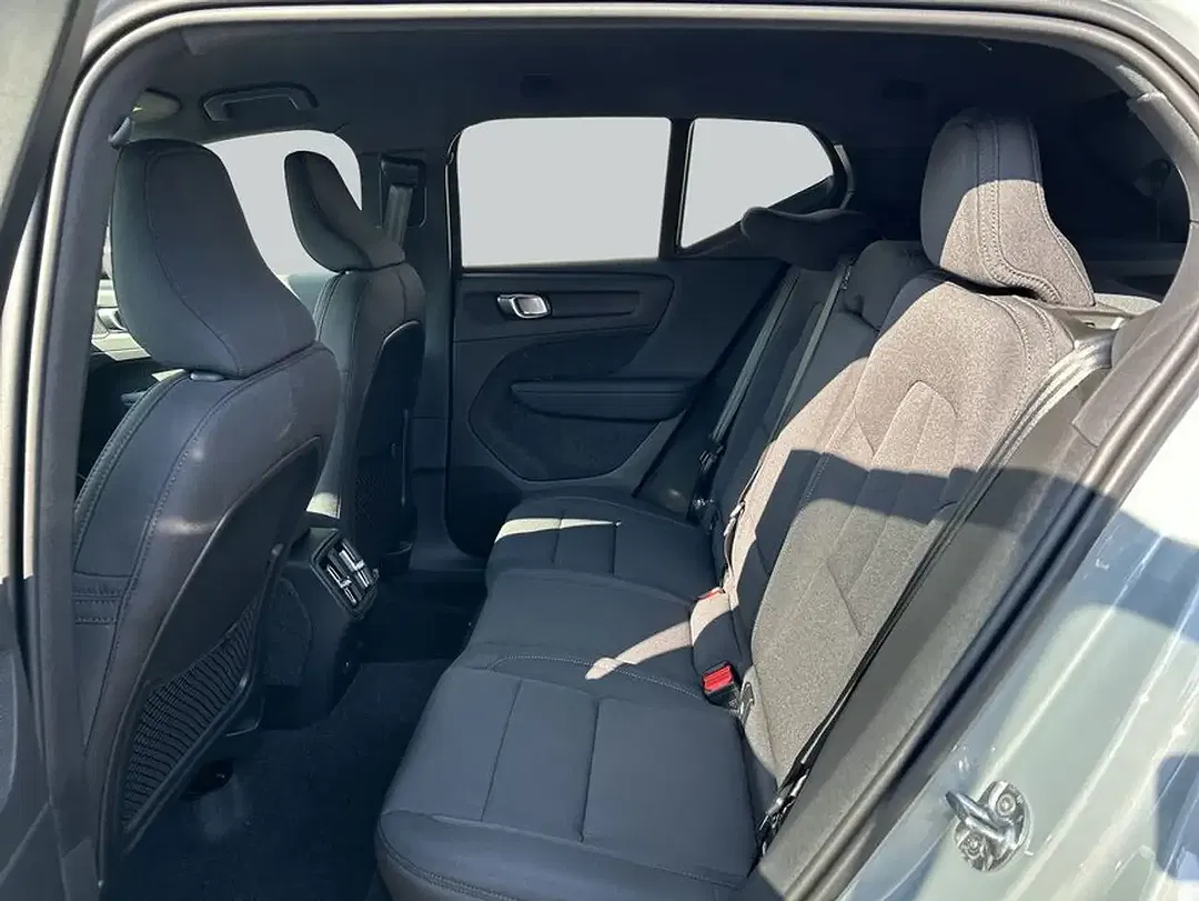 Volvo EX40 EV Extended Range - Thumbnail 10